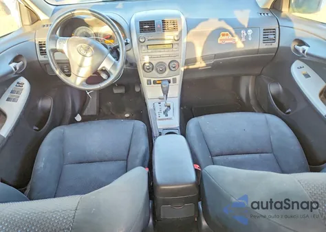 2010 Toyota Corolla Base z USA, uszkodzony, nr VIN 2T1BU4EE9AC456188